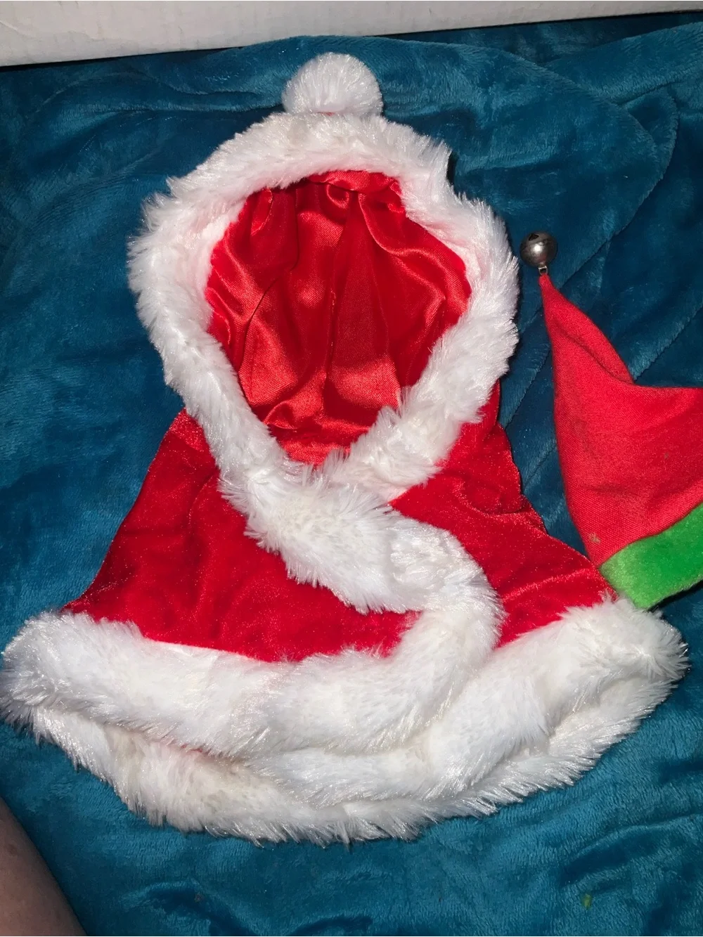 2pc Red Santa pet nwot loose stock pet Costume & xs smallwith Snowflake Accent